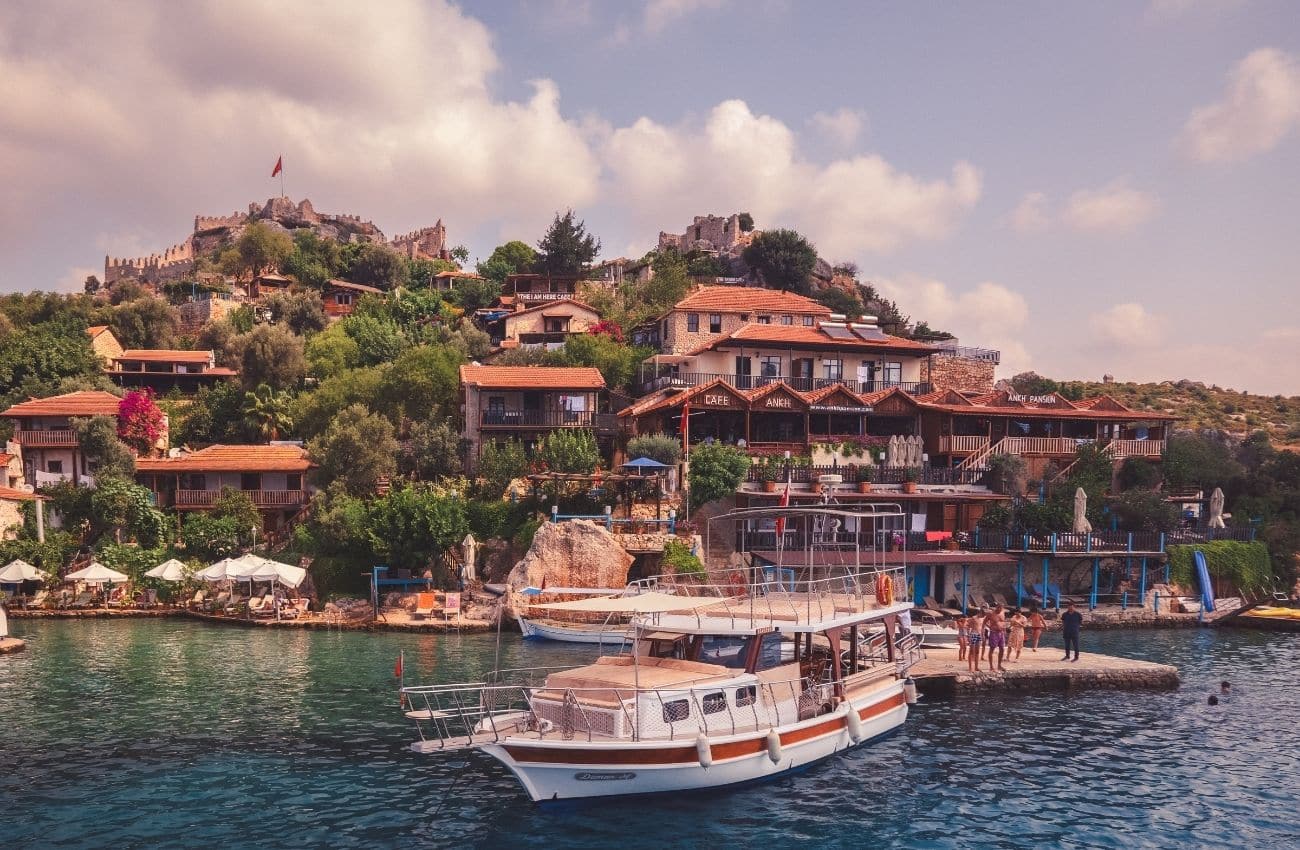 Advantages of Investing in Antalya Villas for Sale